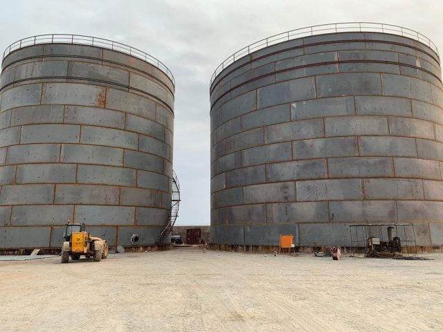 CONSTRUCTION DE BACS DE STOCKAGE DE PRODUIT P TROLIER TERASCOM 
